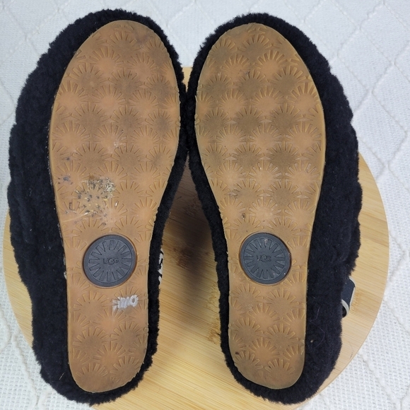 UGG Fluff Yeah Black Sandal Slippers Strap Black Size 8 Women's - Picture 10 of 11